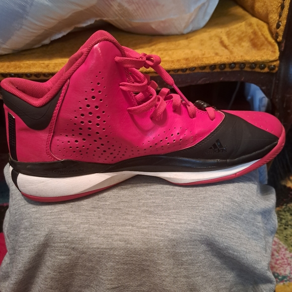 Red Adidas - Picture 6 of 6